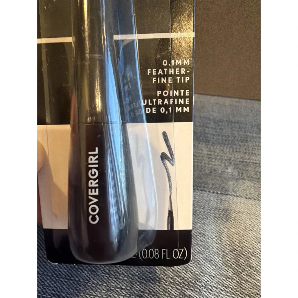 COVERGIRL Get In Line Liquid Eyeliner, 330 Black Crystal/NIB